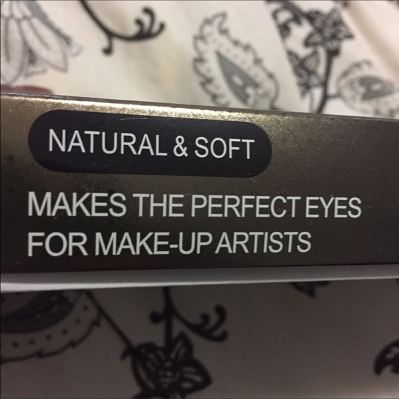 𝅺eyelashes Natural and Soft 5D - Picture 2 of 3